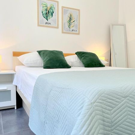 Rab City Apartment Greeny ラブ エクステリア 写真