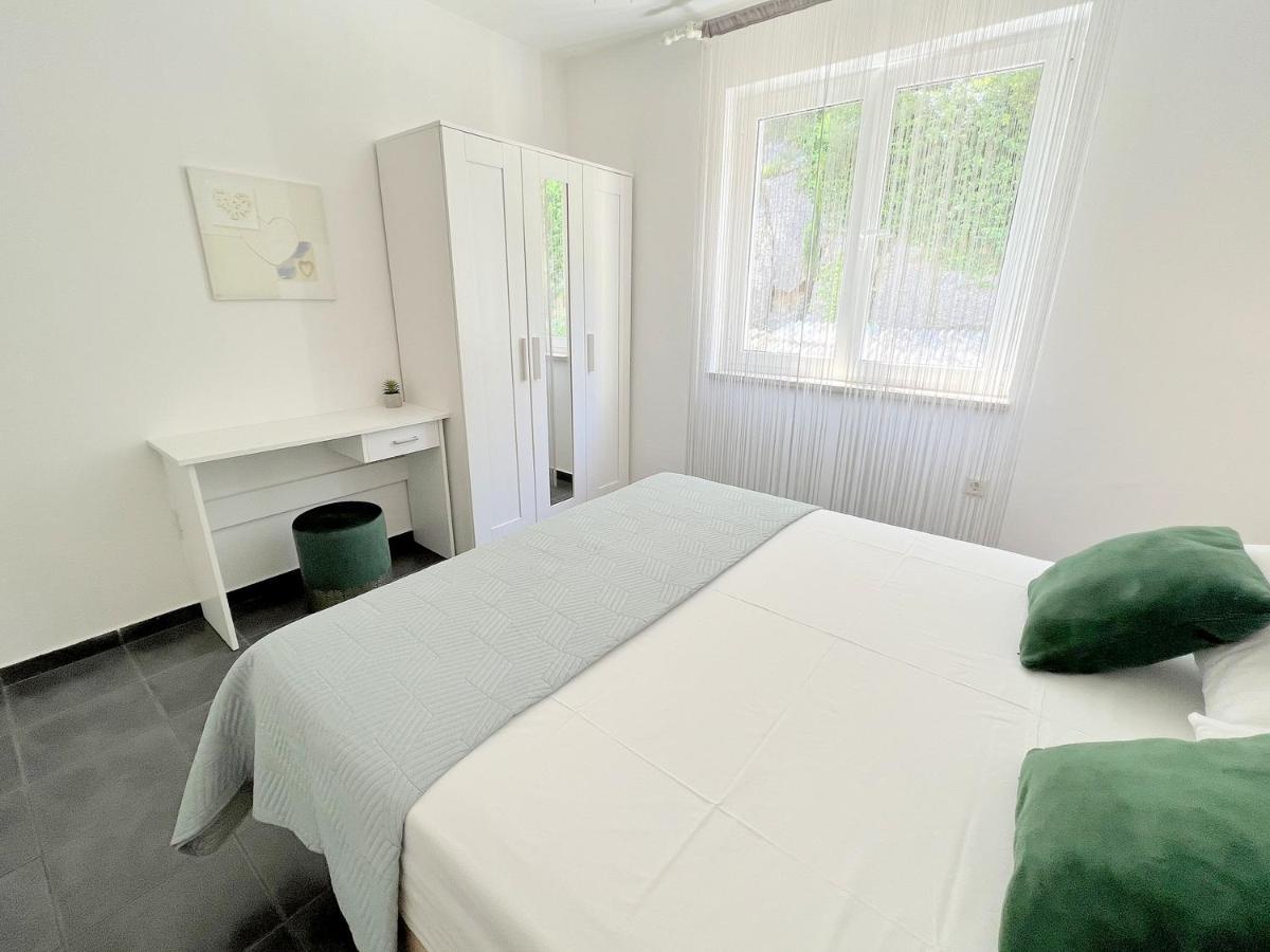 Rab City Apartment Greeny ラブ エクステリア 写真