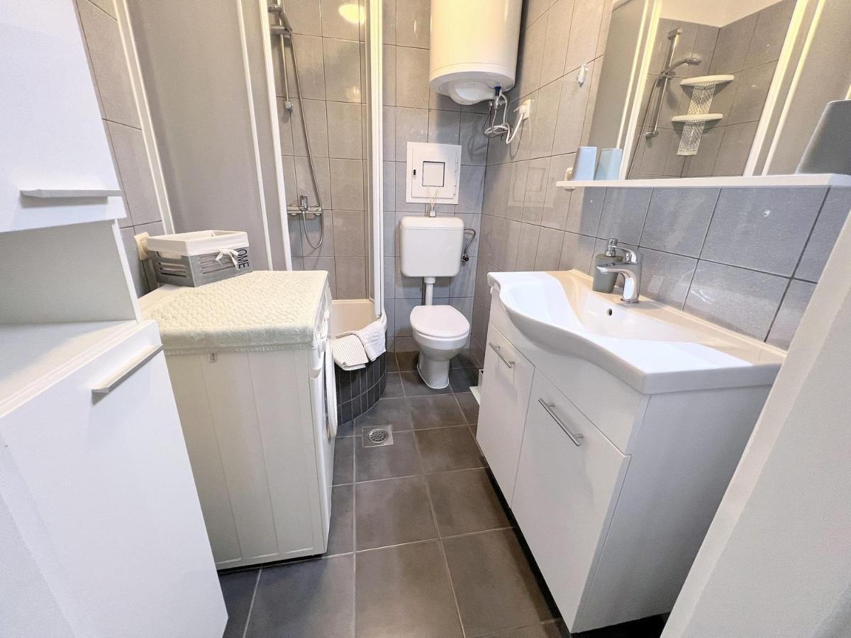 Rab City Apartment Greeny ラブ エクステリア 写真