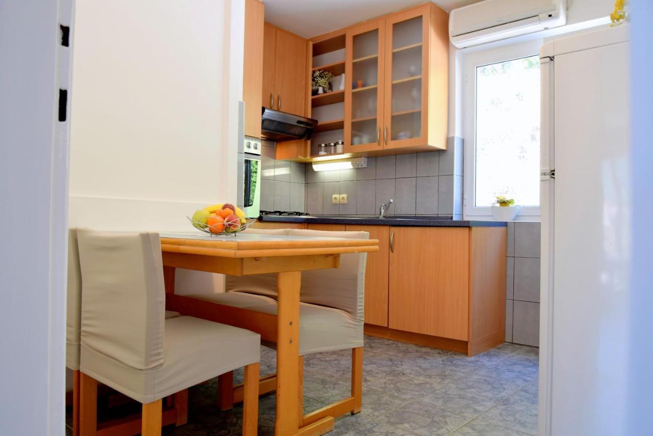 Rab City Apartment Greeny ラブ エクステリア 写真